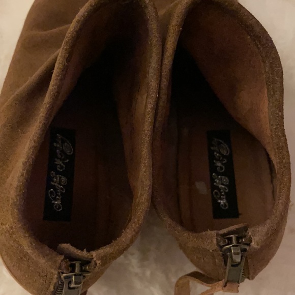 Naughty Monkey Sereena Brown Suede Ankle Booties size 8.5 - Picture 7 of 8